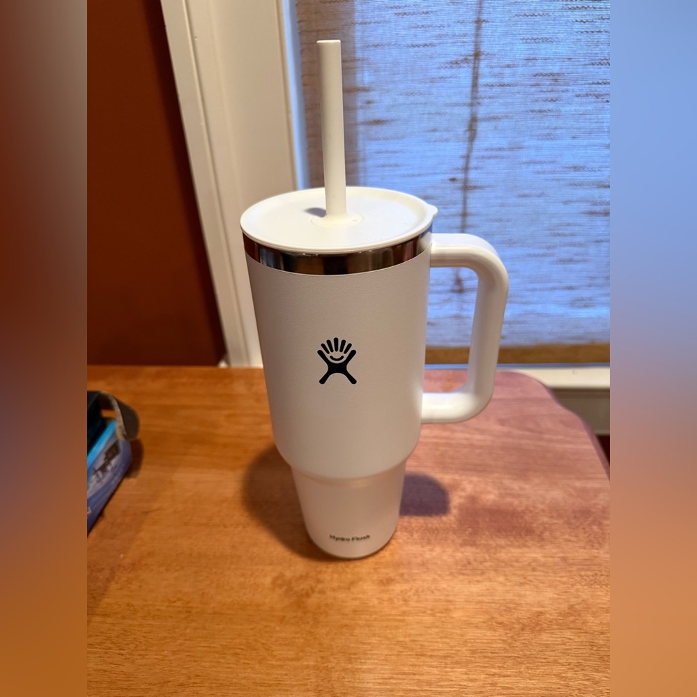 Hydro Flask White Mug with Straw
